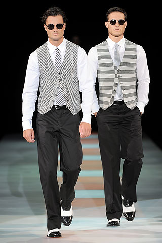 Giorgio Armani / - 2010